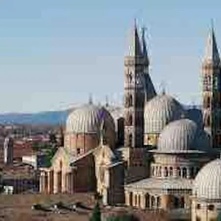 Mini Al Santo דירה